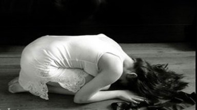 Hậu 'tận thế', hối hận vì đã trao cái ngàn vàng