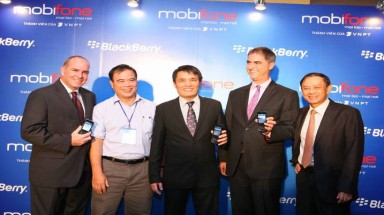  MobiFone công bố giá 11 gói cước của dịch vụ BlackBerry 