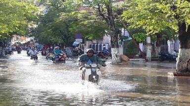  Triều cường dâng cao kỷ lục 35 năm qua tại Bạc Liêu 
