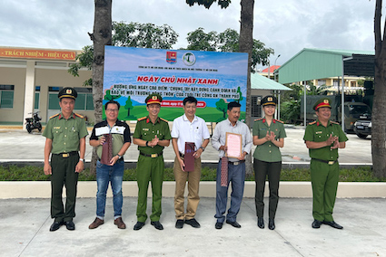 Ban[-]Thanh[-]niên[-]Công[-]An[-]TP[-]Hồ[-]Chí[-]Minh[-]tổ[-]chức[-]hoạt[-]động[-]“Ngày[-]Chủ[-]Nhật[-]Xanh”