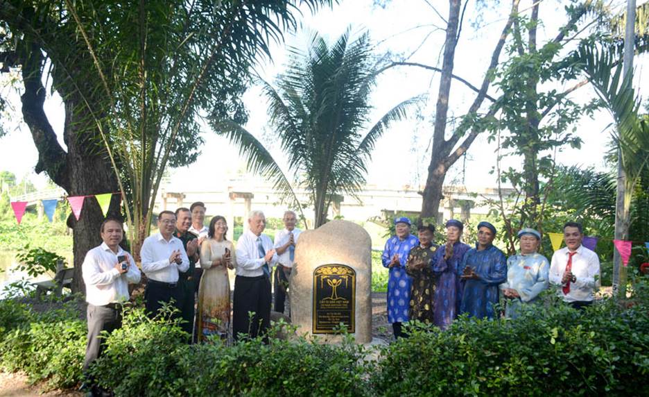 Thêm[-]3[-]địa[-]phương[-]ở[-]TP.[-]Thủ[-]Dầu[-]một[-]và[-]TP.[-]Bến[-]Cát[-](Bình[-]Dương)[-]được[-]công[-]nhận[-]Cây[-]Di[-]sản