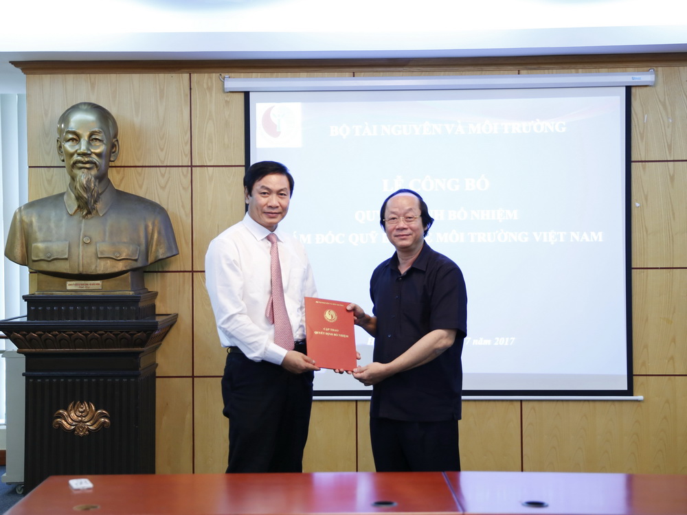 Bổ[-]nhiệm[-]ông[-]Nguyễn[-]Xuân[-]Trường[-]giữ[-]chức[-]Giám[-]đốc[-]Quỹ[-]Bảo[-]vệ[-]môi[-]trường[-]Việt[-]Nam
