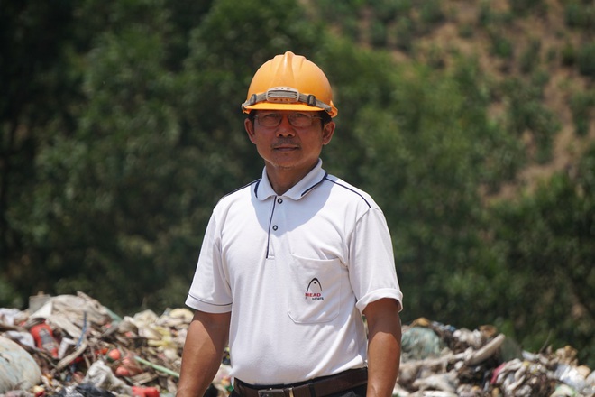 Người[-]đàn[-]ông[-]"yêu[-]rác[-]cháy[-]bỏng"[-]và[-]giấc[-]mơ[-]biến[-]rác[-]thành[-]tiền