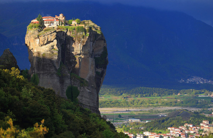 Độc[-]đáo[-]tu[-]viện[-]Meteora[-]'lơ[-]lửng'[-]trên[-]núi[-]tại[-]Hy[-]Lạp