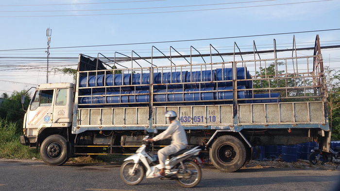 Công[-]ty[-]môi[-]trường[-]thuê[-]"tay[-]ngang”[-]xử[-]lý[-]chất[-]thải[-]nguy[-]hại