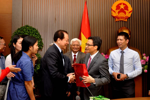 Tổ[-]chức[-]HEF[-]của[-]Hàn[-]Quốc[-]tham[-]gia[-]các[-]hoạt[-]động[-]của[-]VACNE