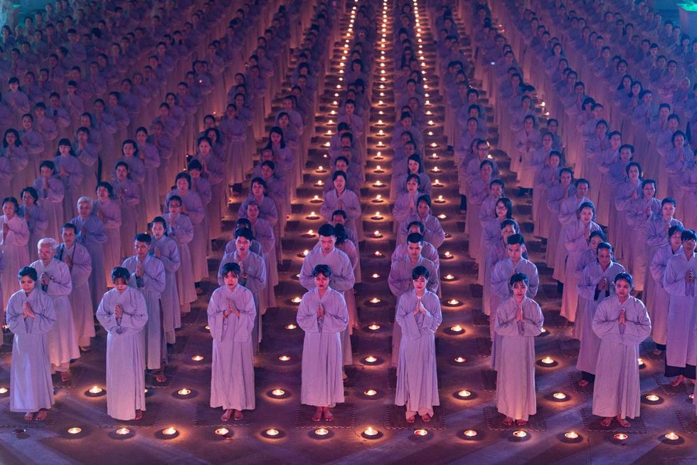 "Phật[-]tử[-]cầu[-]nguyện”vào[-]top[-]70[-]ảnh[-]đẹp[-]nhất[-]năm[-]của[-]NatGeo