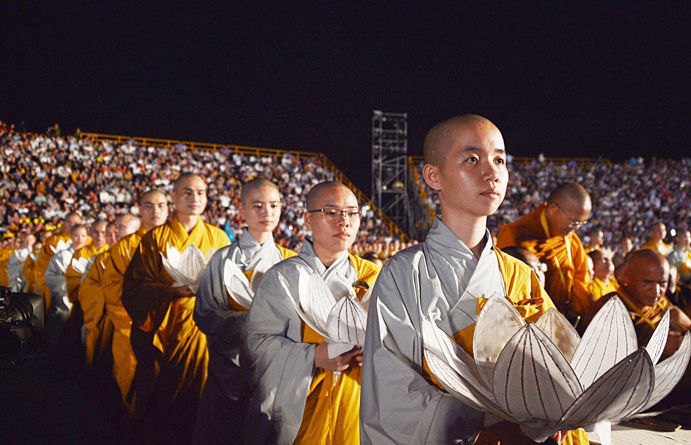 Pháo[-]hoa[-]rực[-]rỡ[-]tại[-]chùa[-]Tam[-]Chúc