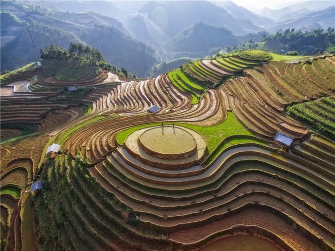 Ngắm[-]bộ[-]ảnh[-]đoạt[-]giải[-]"Việt[-]Nam[-]nhìn[-]từ[-]trên[-]cao"