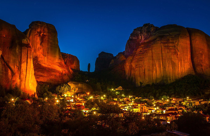 Độc[-]đáo[-]tu[-]viện[-]Meteora[-]'lơ[-]lửng'[-]trên[-]núi[-]tại[-]Hy[-]Lạp