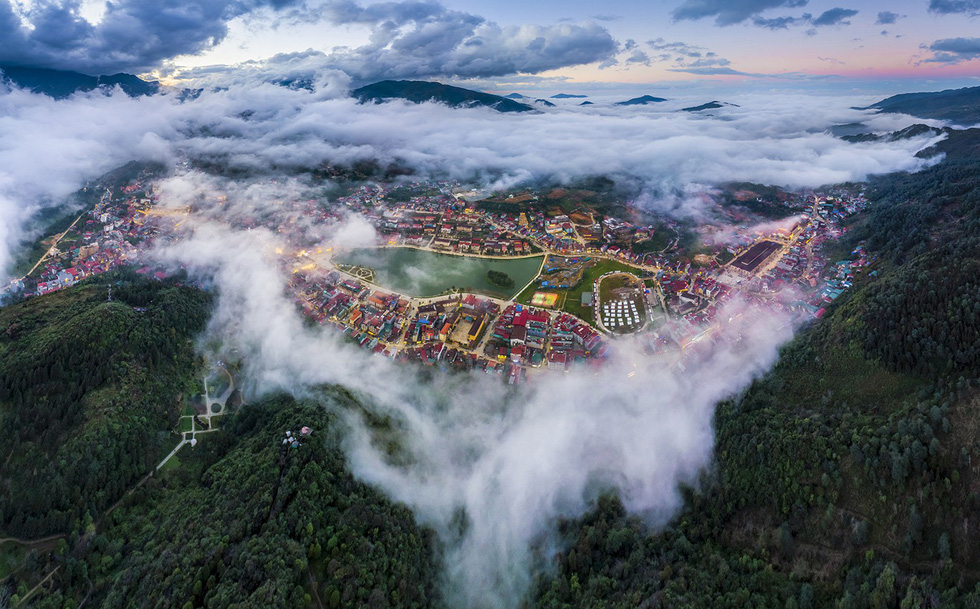 Đến[-]núi[-]Hàm[-]Rồng[-]săn[-]mây[-]luồn[-]Sa[-]Pa