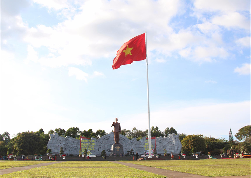 Phố[-]núi[-]Gia[-]Lai[-]đẹp[-]hùng[-]vĩ[-]qua[-]ảnh[-]