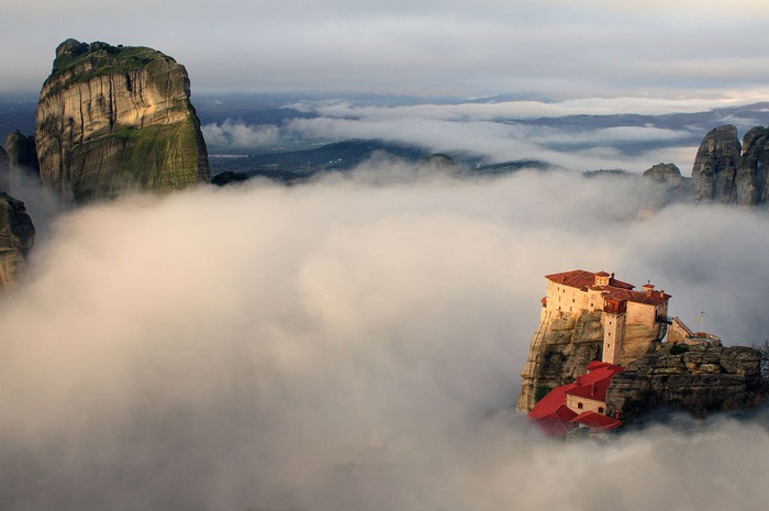 Độc[-]đáo[-]tu[-]viện[-]Meteora[-]'lơ[-]lửng'[-]trên[-]núi[-]tại[-]Hy[-]Lạp