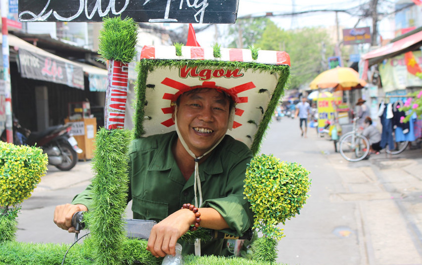 Xe[-]bán[-]trái[-]cây[-]‘độc[-]nhất[-]vô[-]nhị'[-]giữa[-]Sài[-]Gòn