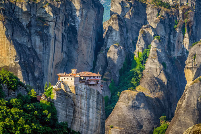 Độc[-]đáo[-]tu[-]viện[-]Meteora[-]'lơ[-]lửng'[-]trên[-]núi[-]tại[-]Hy[-]Lạp
