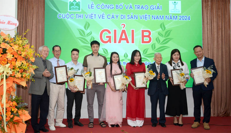 Danh[-]sách[-]25[-]Giải[-]thưởng[-]của[-]Cuộc[-]thi[-]viết[-]về[-]Cây[-]Di[-]sản[-]Việt[-]Nam[-]năm[-]2024