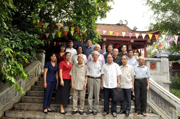 Lãnh[-]đạo[-]VACNE[-]đánh[-]giá[-]cao[-]sáng[-]kiến[-]của[-]Phú[-]Thọ[-]về[-]bảo[-]tồn[-]chăm[-]sóc[-]cây[-]cổ[-]thụ