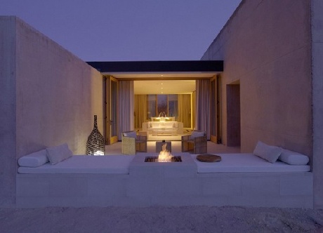 Mọi[-]tiện[-]nghi[-]trong[-]resort[-]đều[-]hiện[-]đại[-]và[-]cao[-]cấp