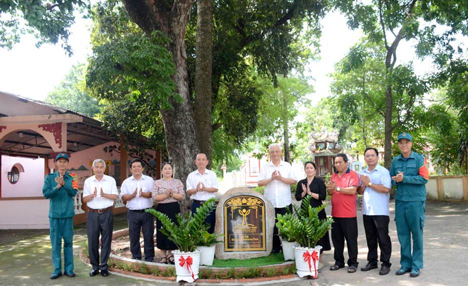 Thêm[-]3[-]địa[-]phương[-]ở[-]TP.[-]Thủ[-]Dầu[-]một[-]và[-]TP.[-]Bến[-]Cát[-](Bình[-]Dương)[-]được[-]công[-]nhận[-]Cây[-]Di[-]sản