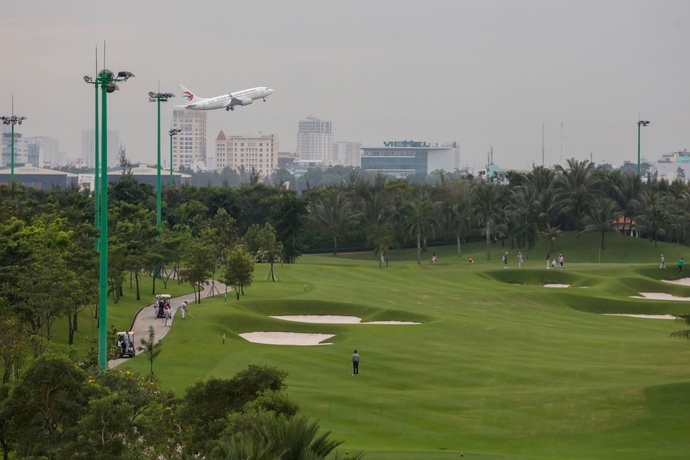 Lợi[-]nhuận[-]sân[-]golf[-]“nằm[-]ở”[-]bất[-]động[-]sản[-]nghỉ[-]dưỡng