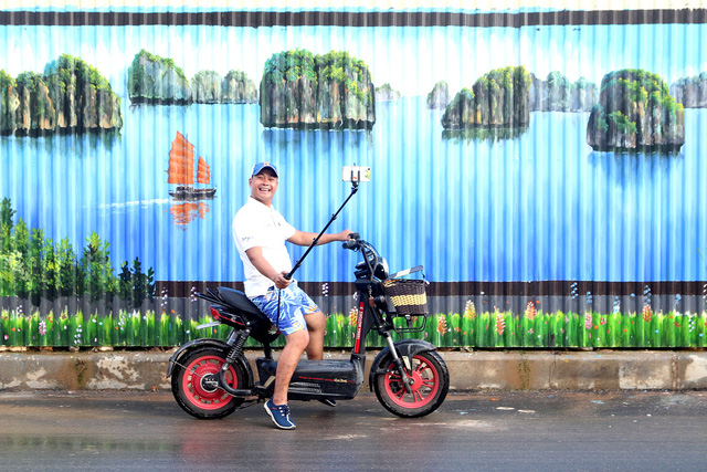[-]Độc[-]đáo[-]bức[-]tranh[-]3D[-]vẽ[-]trên[-]tôn[-]dài[-]nhất[-]Việt[-]Nam