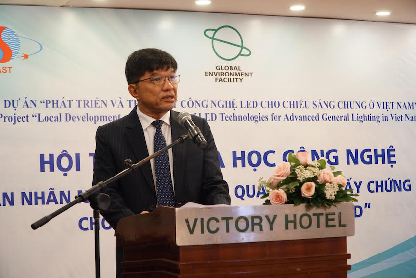 Dán[-]nhãn[-]năng[-]lượng[-]cho[-]các[-]sản[-]phẩm[-]chiếu[-]sáng[-]LED[-]góp[-]phần[-]tiết[-]kiệm[-]năng[-]lượng,[-]giảm[-]phát[-]thải[-]khí[-]nhà[-]kính,[-]giảm[-]nhẹ[-]BĐKH