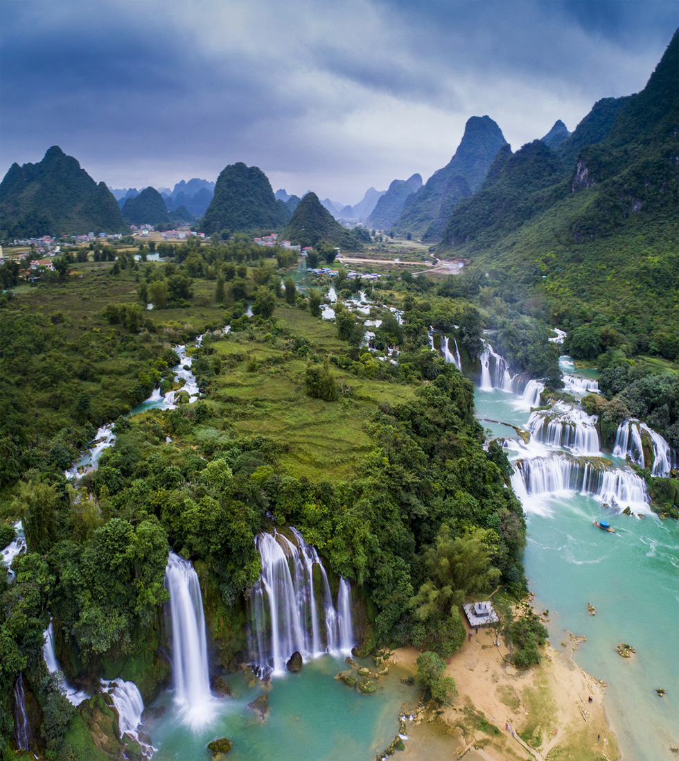 Kỳ[-]vĩ[-]thác[-]Bản[-]Giốc[-]mùa[-]nước[-]đổ