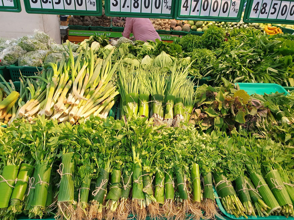 Các[-]siêu[-]thị[-]nhập[-]cuộc[-]'cơn[-]lốc'[-]gói[-]thực[-]phẩm[-]bằng[-]lá[-]chuối