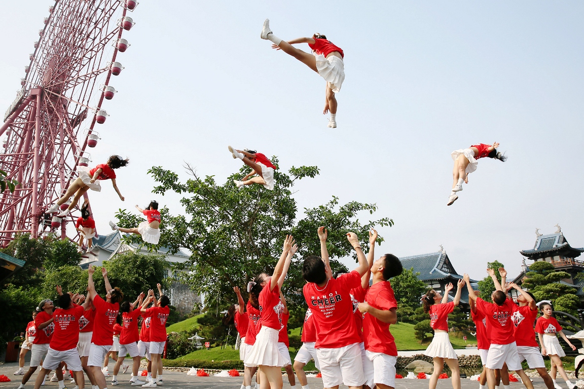 Đã[-]tìm[-]ra[-]4[-]đội[-]xuất[-]sắc[-]nhất[-]lọt[-]vào[-]vòng[-]chung[-]kết[-]Flashmob[-]2019