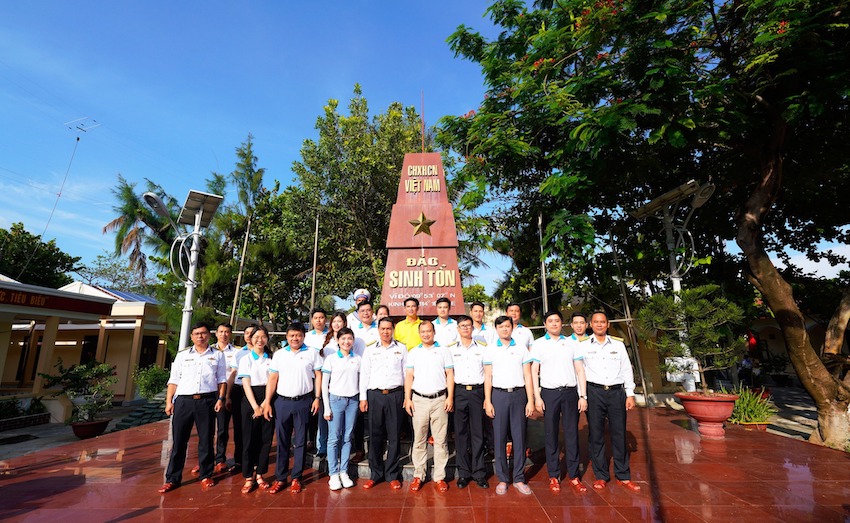 Hội[-]Bảo[-]vệ[-]Thiên[-]nhiên[-]và[-]Môi[-]trường[-]TP.HCM[-]thăm[-]Quần[-]đảo[-]Trường[-]Sa[-]và[-]Nhà[-]giàn[-]DK