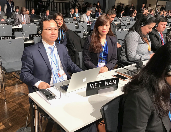 Khai[-]mạc[-]Hội[-]nghị[-]COP[-]23[-]về[-]biến[-]đổi[-]khí[-]hậu