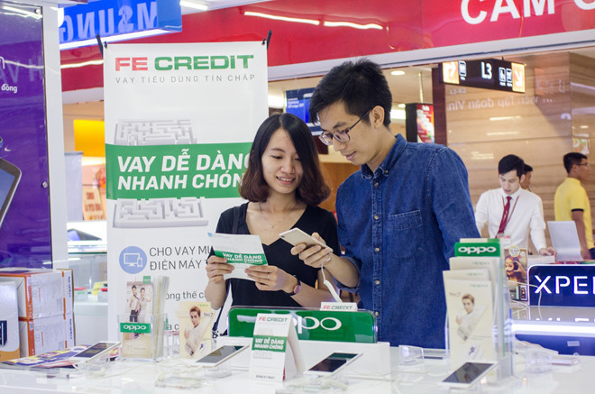Những[-]lý[-]do[-]khiến[-]khách[-]hàng[-]đồng[-]loạt[-]tố[-]FE[-]Credit