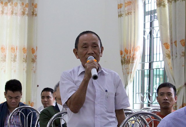 Cử[-]tri[-]bức[-]xúc[-]vì[-]liên[-]tục[-]bị[-]ngắt[-]lời[-]khi[-]nói[-]về[-]vụ[-]“xẻ[-]thịt”[-]rừng[-]Sóc[-]Sơn