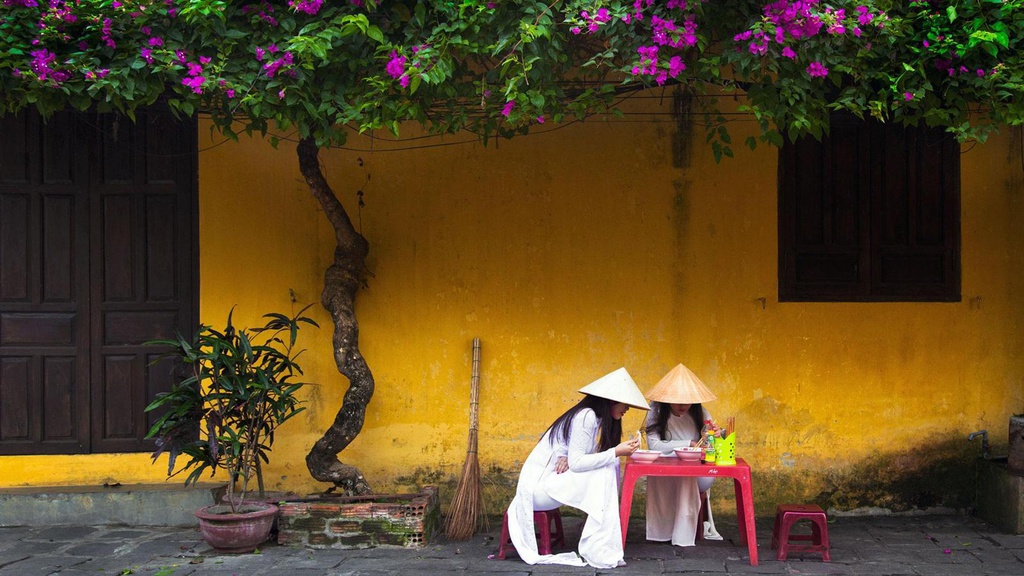 Lời[-]giải[-]cho[-]những[-]bức[-]tường[-]mang[-]màu[-]thời[-]gian[-]ở[-]Hội[-]An