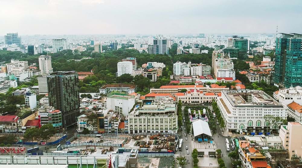 Chặt[-]146[-]cây[-]xanh[-]để[-]chỉnh[-]trang[-]bến[-]Bạch[-]Đằng:[-]Muốn[-]hiện[-]đại[-]phải[-]triệt[-]hạ[-]thiên[-]nhiên?