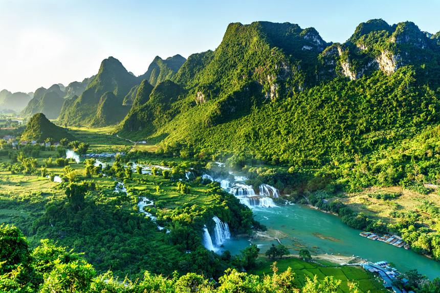 Việt[-]Nam[-]đẹp[-]kỳ[-]vĩ[-]nhìn[-]từ[-]trên[-]cao