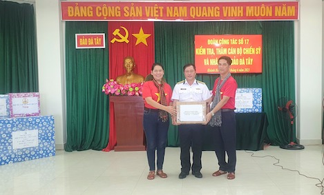 Hội[-]Bảo[-]vệ[-]Thiên[-]nhiên[-]và[-]Môi[-]trường[-]TP.HCM[-]thăm[-]Quần[-]đảo[-]Trường[-]Sa[-]và[-]Nhà[-]giàn[-]DK