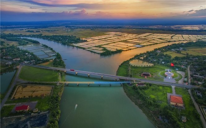 Ngắm[-]bộ[-]ảnh[-]đoạt[-]giải[-]"Việt[-]Nam[-]nhìn[-]từ[-]trên[-]cao"