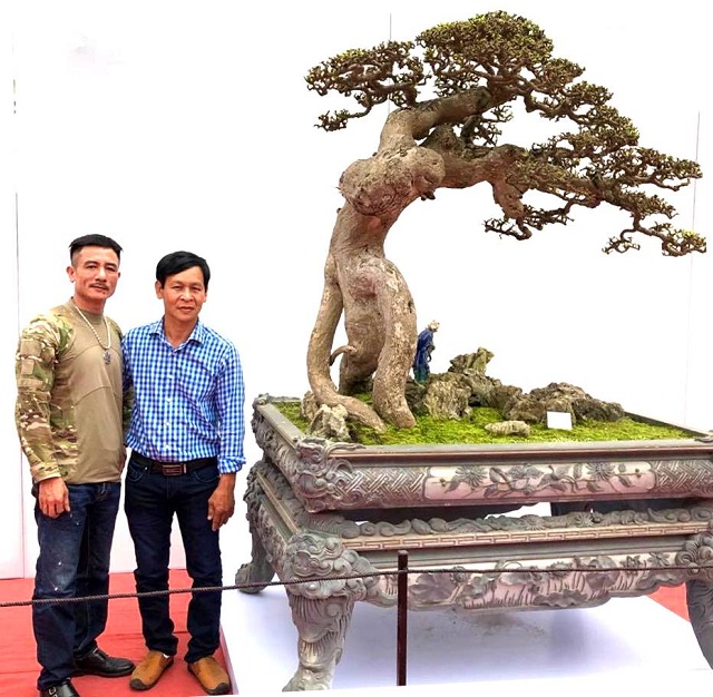 Xôn[-]xao[-]2[-]kiệt[-]tác[-]hiếm[-]có[-]khó[-]tìm[-]trình[-]làng[-]cây[-]ở[-]Thủ[-]đô
