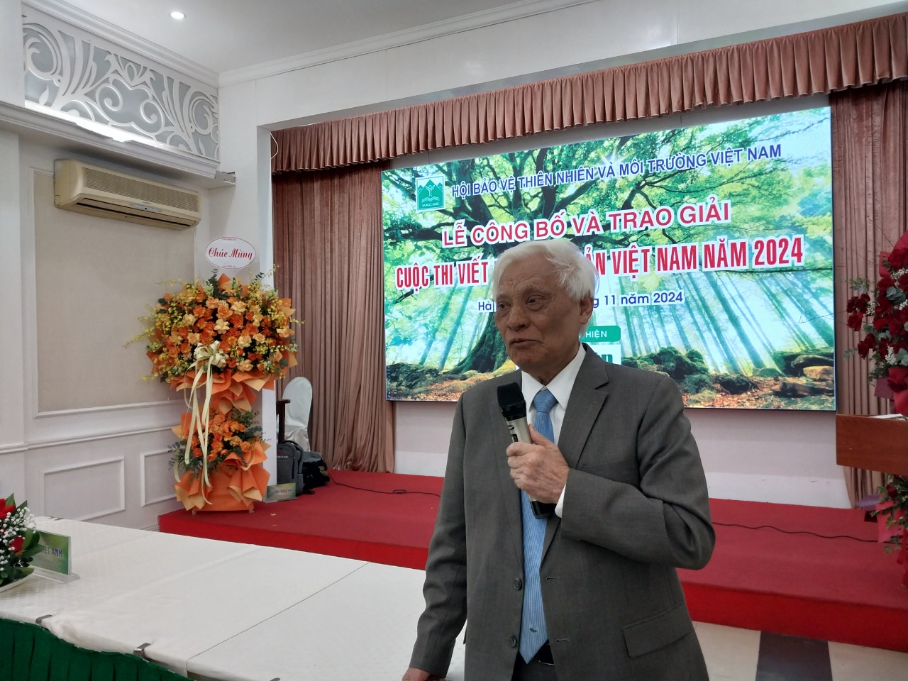 25[-]tác[-]phẩm[-]được[-]trao[-]giải[-]viết[-]về[-]"Cây[-]di[-]sản[-]Việt[-]Nam[-]năm[-]2024"