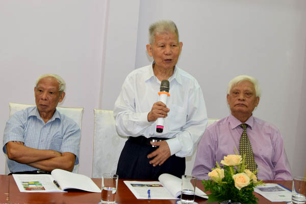 Một[-]số[-]hình[-]ảnh[-]Bộ[-]trưởng[-]Bộ[-]TN&MT[-]đến[-]thăm[-]và[-]làm[-]việc[-]với[-]Hội[-]Bảo[-]vệ[-]TN&MT[-]Việt[-]Nam