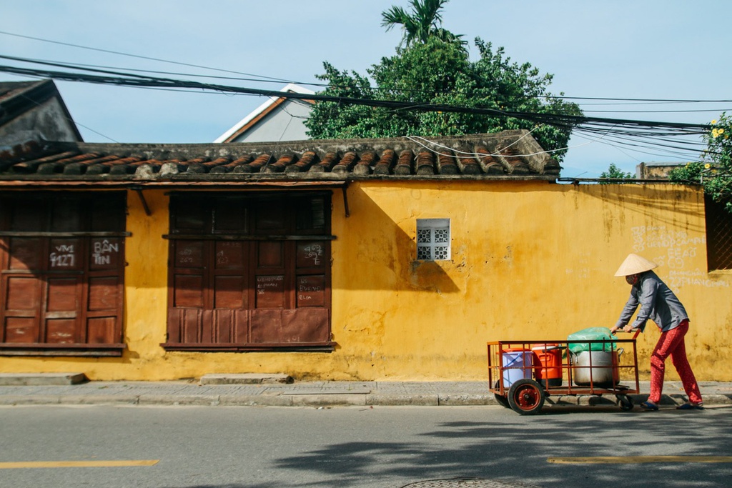 Lời[-]giải[-]cho[-]những[-]bức[-]tường[-]mang[-]màu[-]thời[-]gian[-]ở[-]Hội[-]An