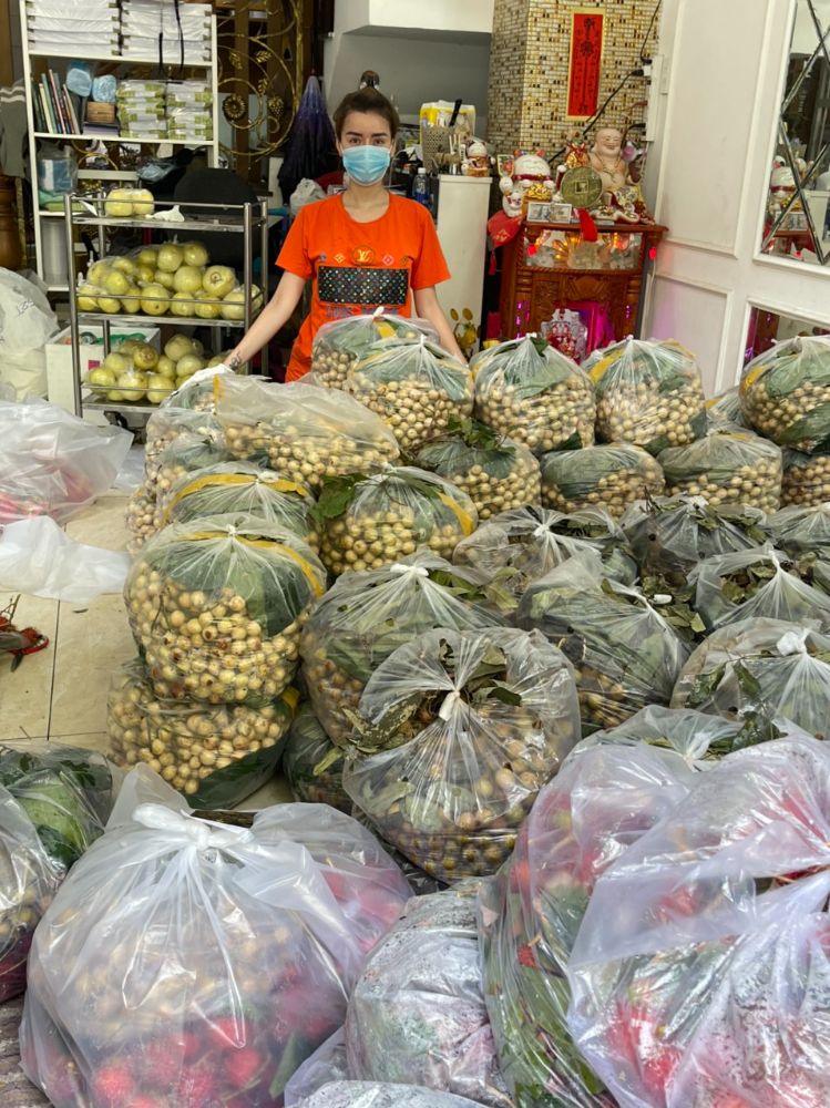 Hoa[-]hậu[-]Vicky[-]Chow:[-]"Tự[-]hào[-]vì[-]được[-]đóng[-]góp[-]trách[-]nhiệm[-]với[-]cộng[-]đồng"
