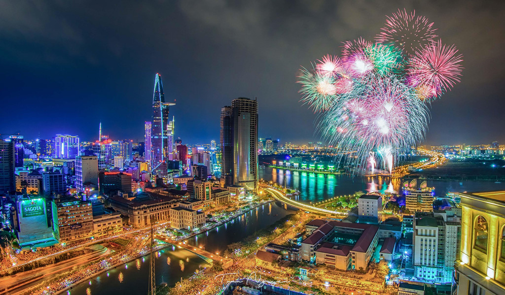 Sài[-]Gòn[-]đẹp[-]lạ[-]thường[-]trong[-]bộ[-]ảnh[-]chụp[-]từ[-]trên[-]cao