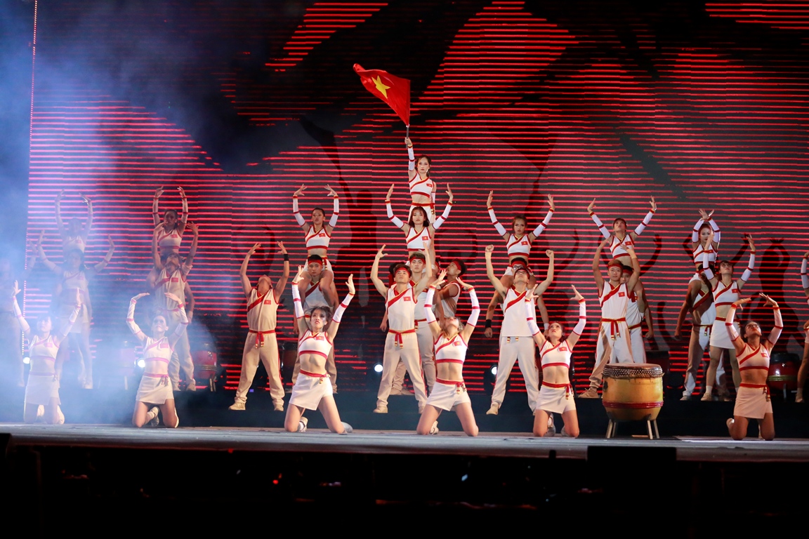 Sun[-]World[-]Danang[-]Wonders[-]“bùng[-]cháy”[-]trong[-]đêm[-]Chung[-]kết[-]Flashmob[-]2019[-][-]“Sóng[-]tuổi[-]trẻ”