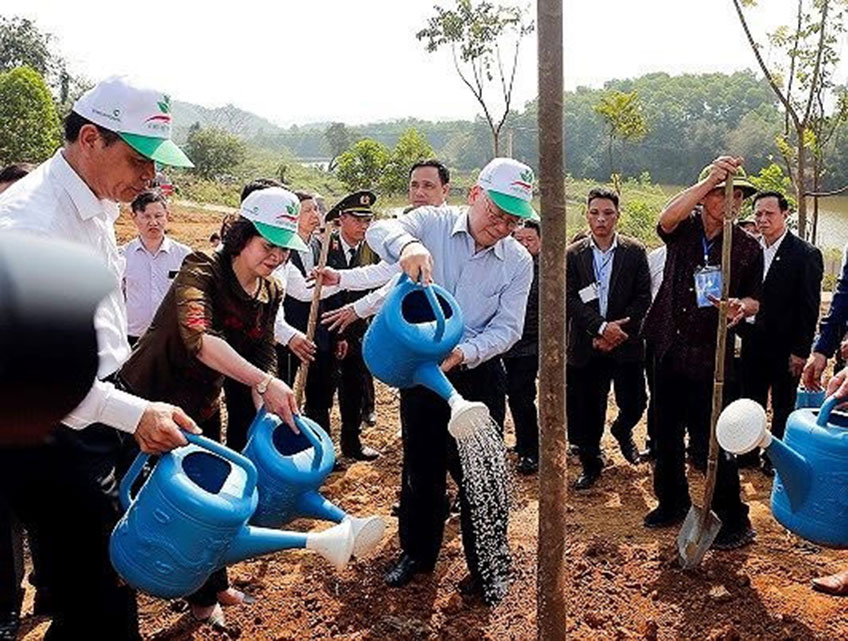 Tổng[-]Bí[-]thư[-]Nguyễn[-]Phú[-]Trọng[-]luôn[-]đề[-]cao[-]công[-]tác[-]bảo[-]vệ[-]môi[-]trường[-]cho[-]thế[-]hệ[-]mai[-]sau
