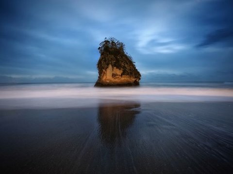 rock-beach-japan-58008-600x450-jpg-13470