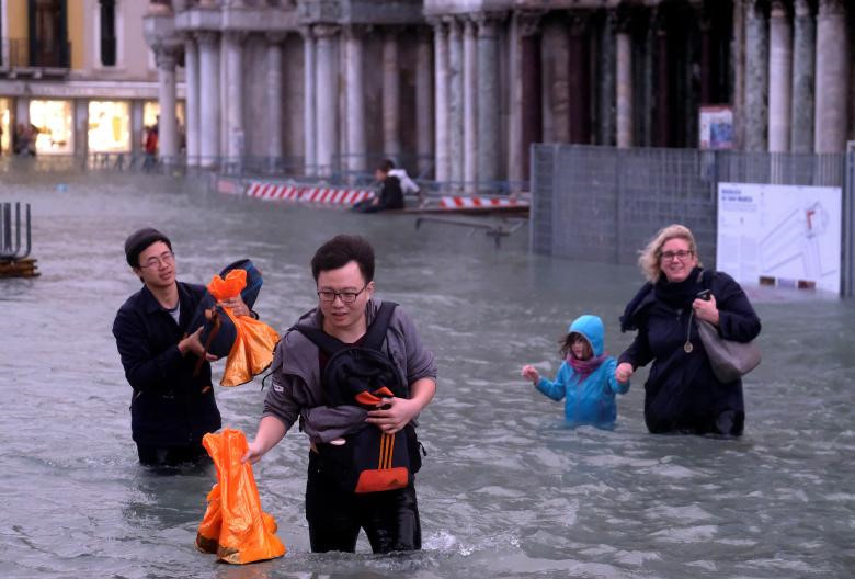 Venice[-]ngập[-]úng[-]bất[-]thường,[-]nghiêm[-]trọng[-]nhất[-]thập[-]kỷ