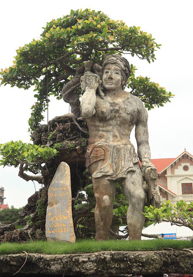Xôn[-]xao[-]“cây[-]Thạch[-]Sanh”[-]được[-]báo[-]giá[-]hơn[-]4[-]tỷ[-]đồng[-]ở[-]Hải[-]Dương