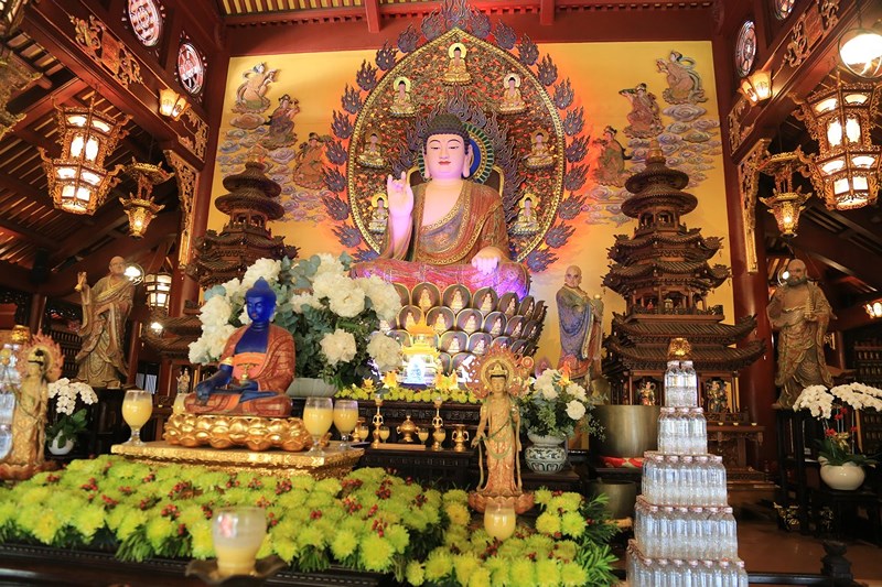Cận[-]cảnh[-]ngôi[-]chùa[-]có[-]tháp[-]bằng[-]gốm[-]cao[-]nhất[-]Việt[-]Nam